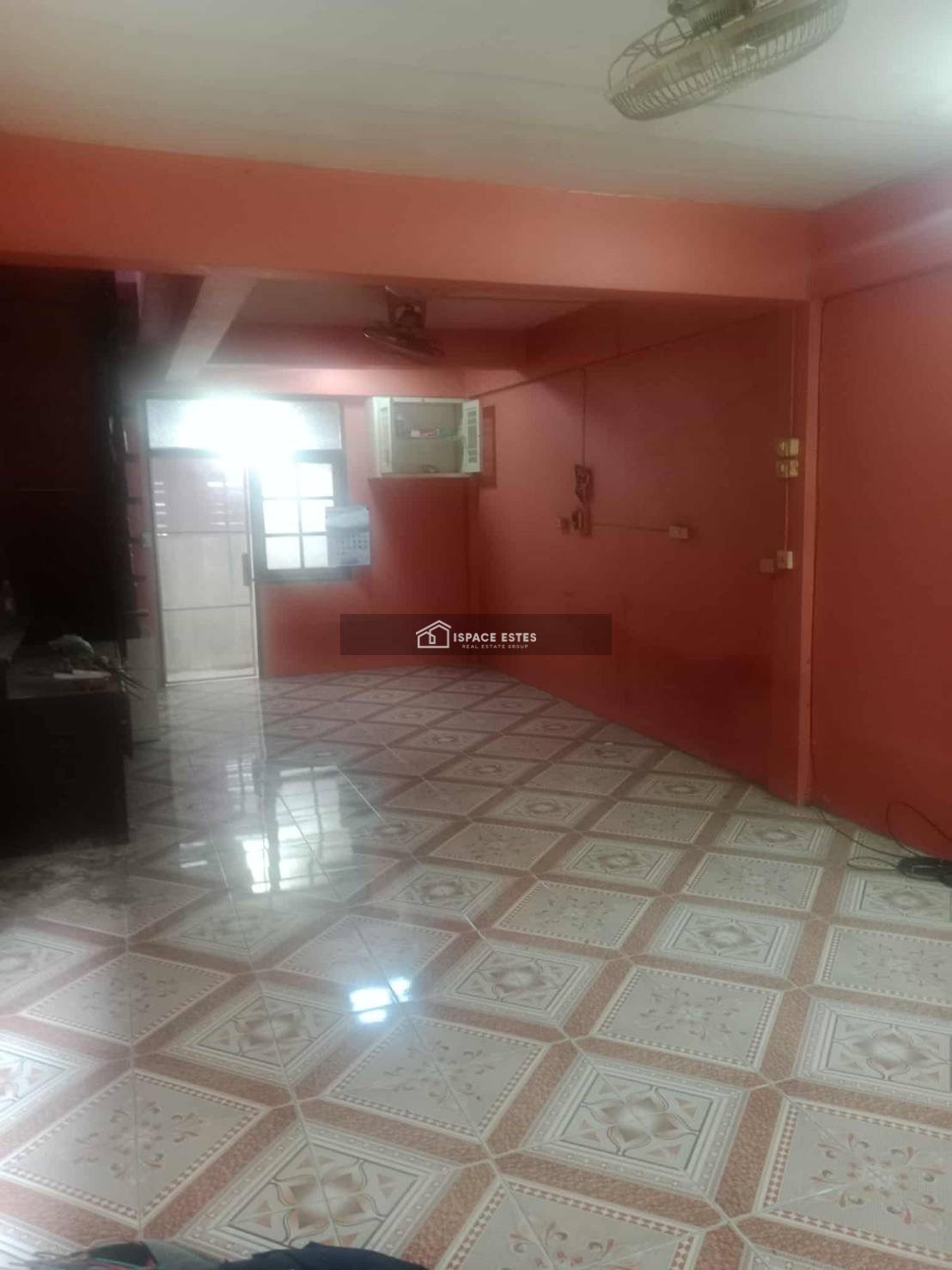 ขายทาวน์เฮาส์ 2ชั้น 21 ตร.ว ในชุมชนสุรทรธรรม ซอยวชิรธรรมสาธิต 57 สุขุมวิท 101/1