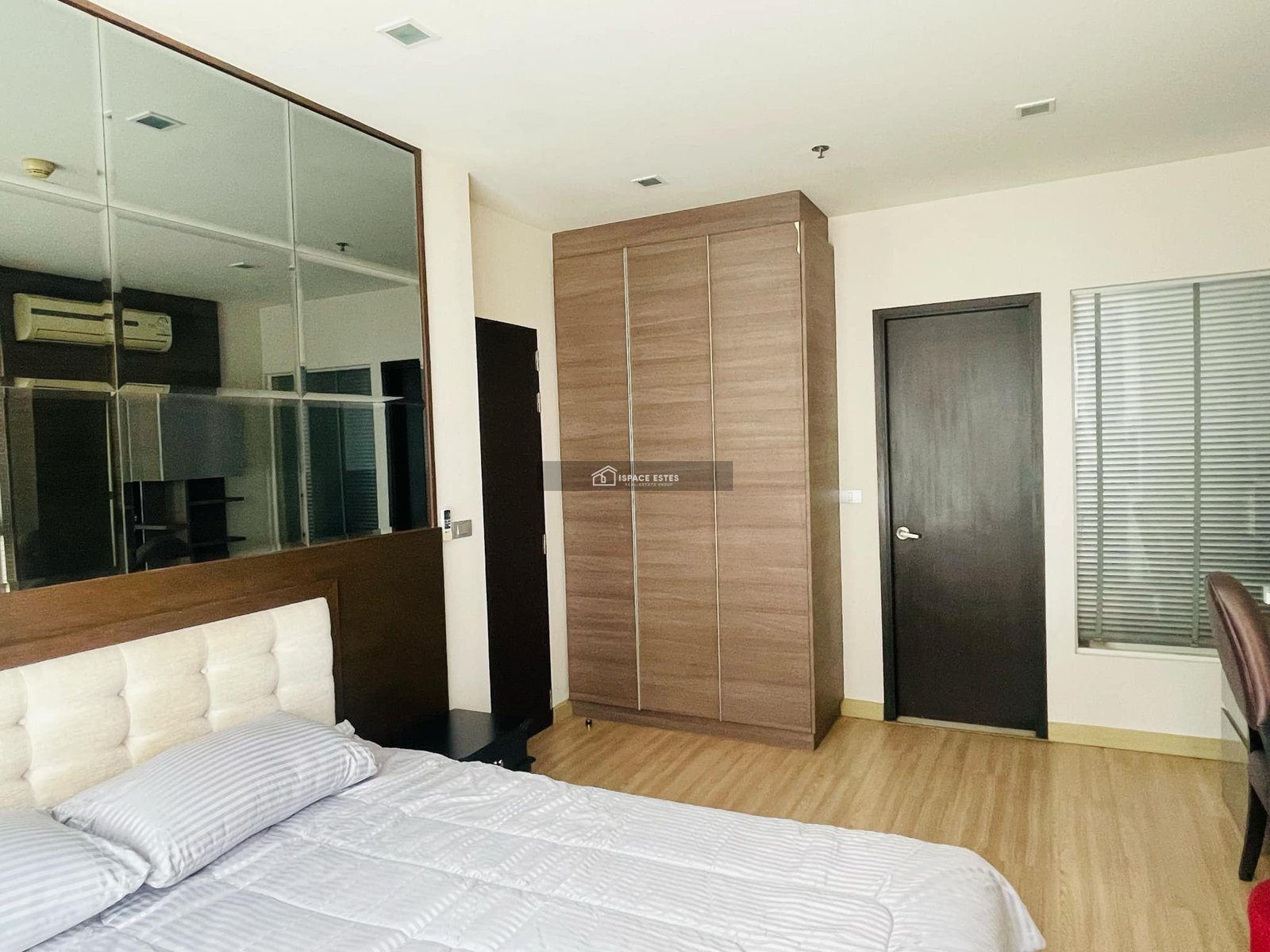 ให้เช่าคอนโด Skywalk Residences 59 ตรม ชั้น19 ตกแต่งพร้อมเข้าอยู่ ใกล้ BTSพระโขนง
