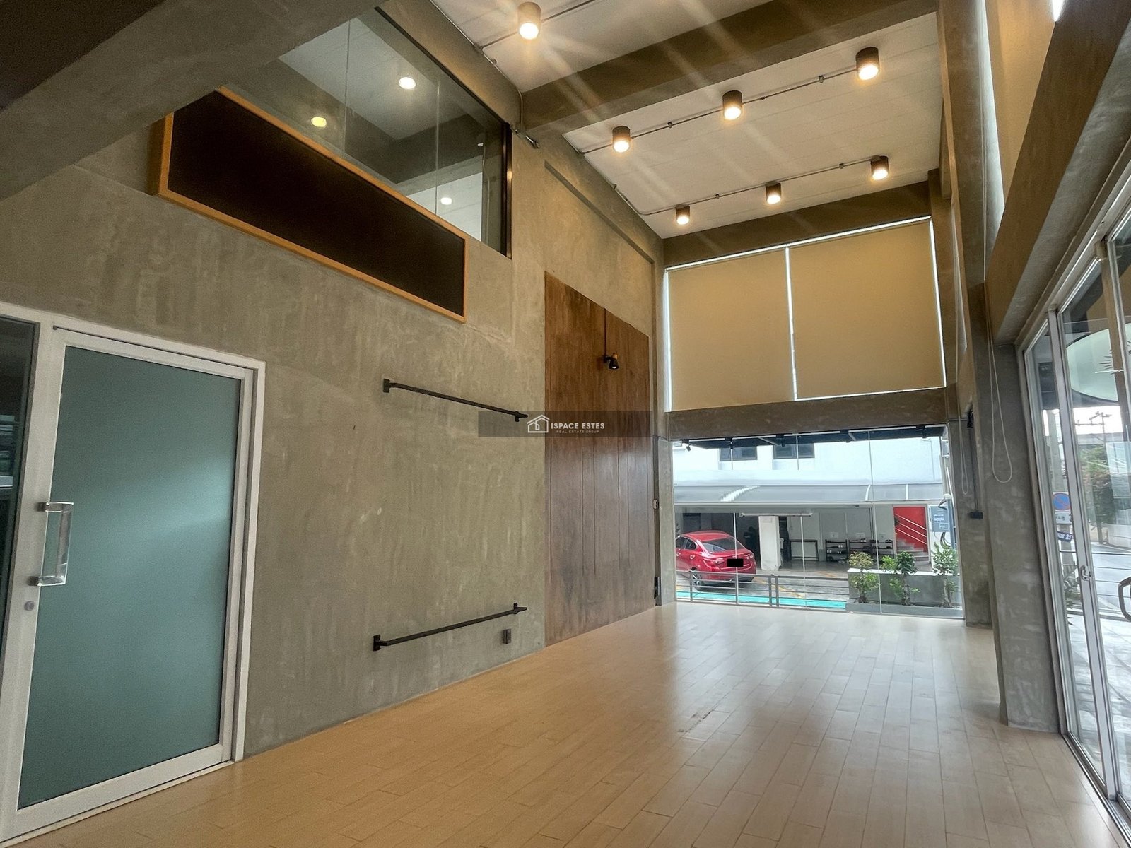 ให้เช่า Home Office 4 ชั้นครึ่ง อาคารสำนักงานส่วนตัว พร้อมลิฟต์ขนของ พระราม 9 บนที่ดิน 73 ตร.ว. (มีชั้นลอย + ดาดฟ้า) พื้นที่ใช้สอยประมาณ 900 ตร.ม. 