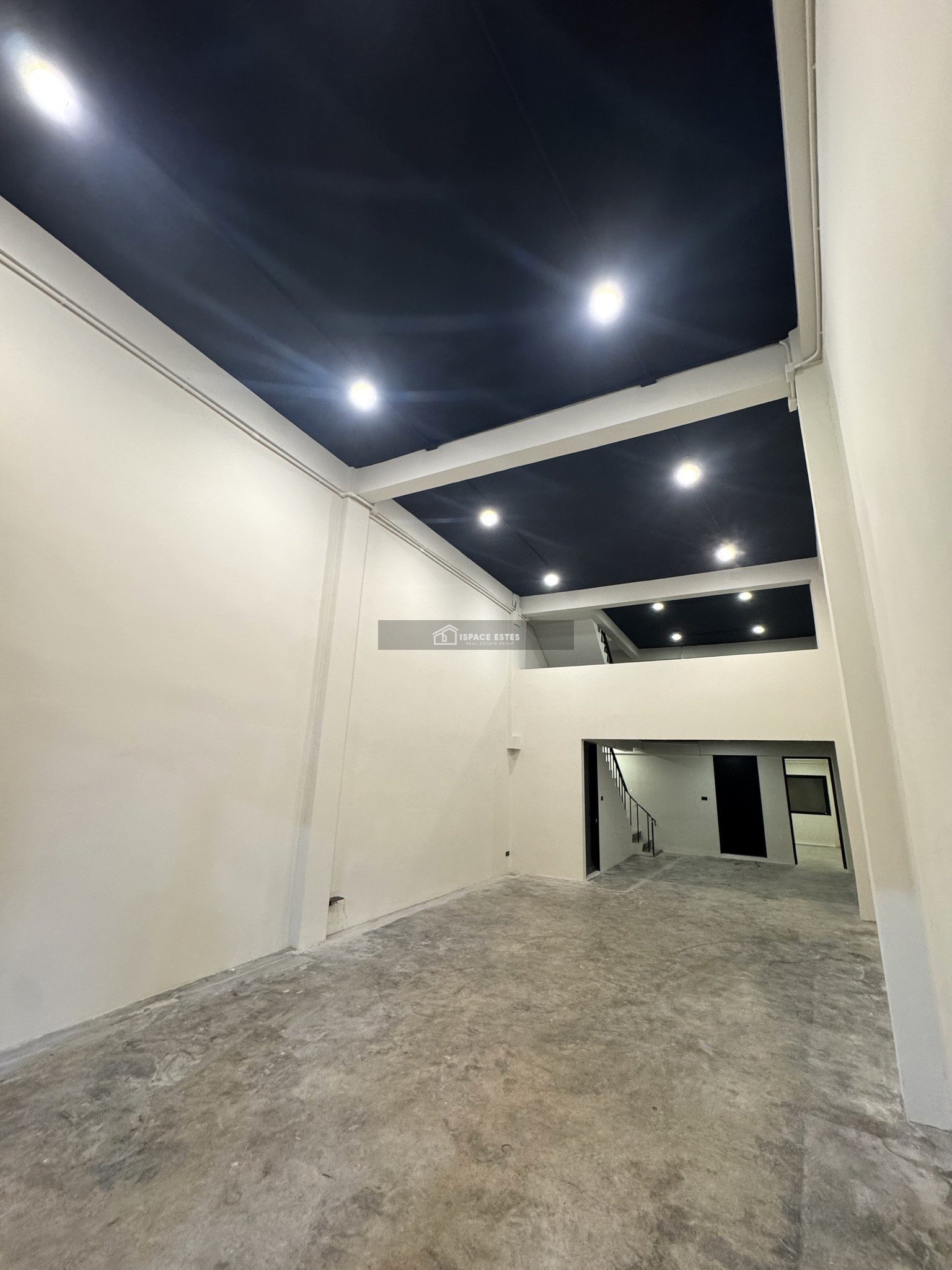 ให้เช่าอาคารพาณิชย์ 4.5 ชั้น(ไม่รวมดาดฟ้า) พื้นที่ใช้สอย ชั้นละ100 ตารางเมตร ใกล้รถไฟฟ้า BTS สถานีปุณณวิถี