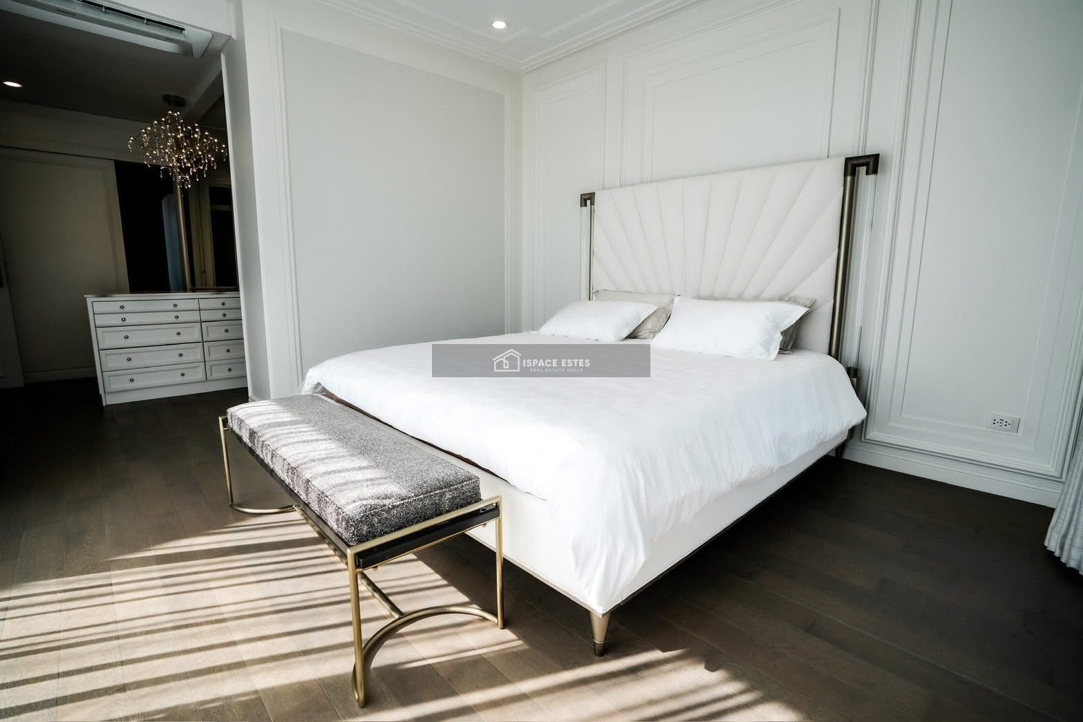 ขาย/ให้เช่า บ้านเดี่ยว 3ชั้น หลังมุม โครงการหมู่บ้าน VANA RESIDENCE พร้อมลิฟต์ 58 ตรว 420 ตรม สิ่งอำนวยความสะดวกครบครันพร้อมอยู่