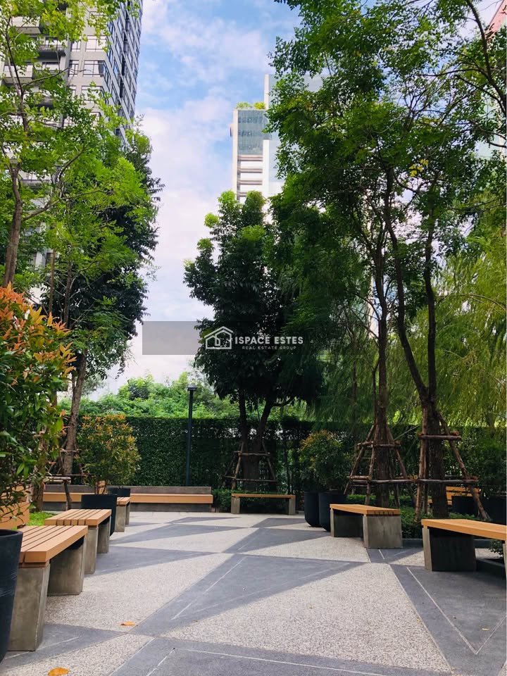 ขาย/ให้เช่า คอนโด Noble Revolve Ratchada 2 ขนาด 53 ตร.ม ชั้น22 ติดรถไฟฟ้า MRT สายสีน้ำเงิน สถานีศูนย์วัฒนธรรม ห้องสวยตกแต่งครบพร้อมอยู่