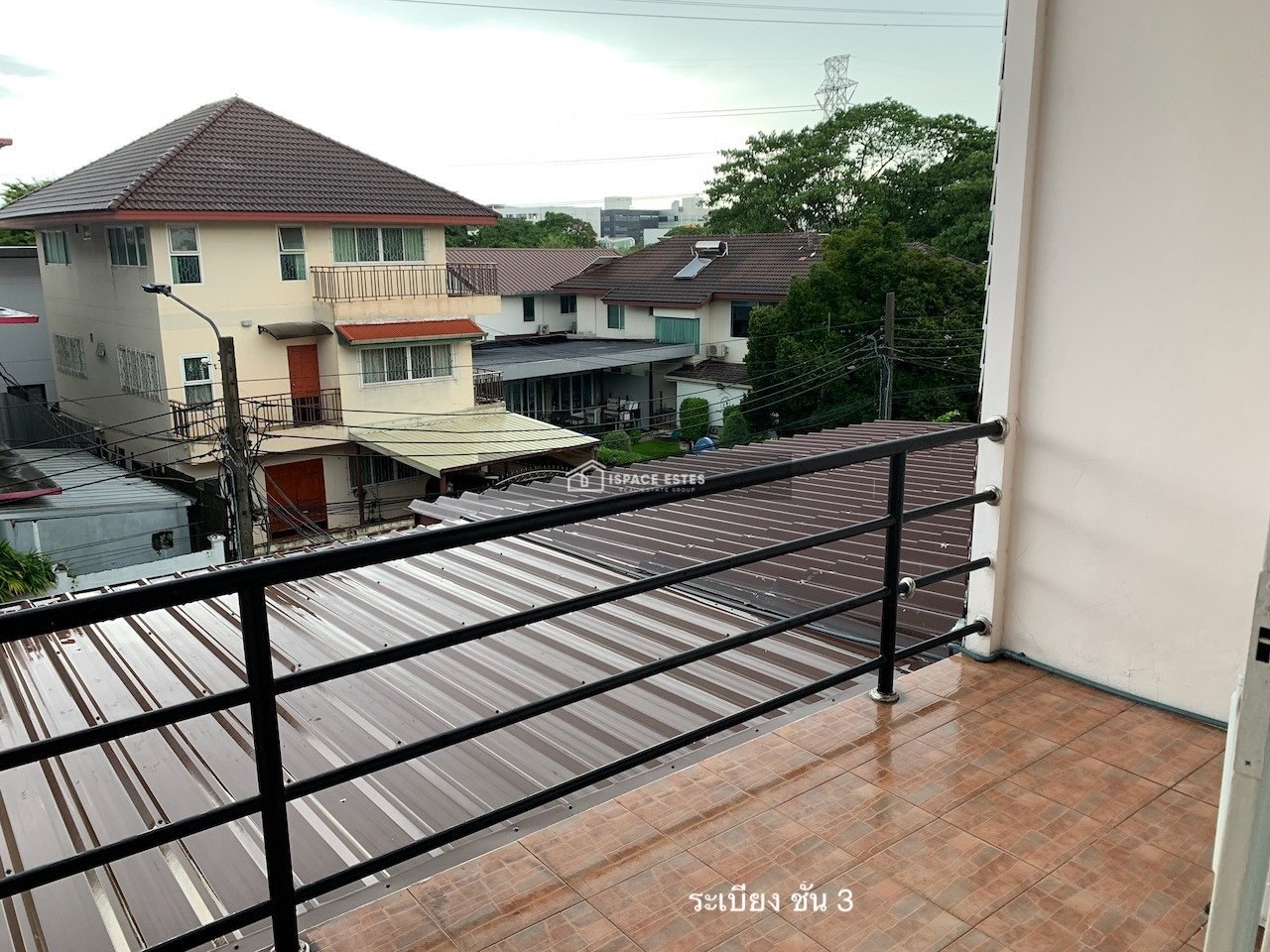 ให้เช่าทาวน์โฮม 3 ชั้น พัฒนาการ 31/1 พื้นที่ใช้สอย 270 ตร.ม. ขนาดใหญ่