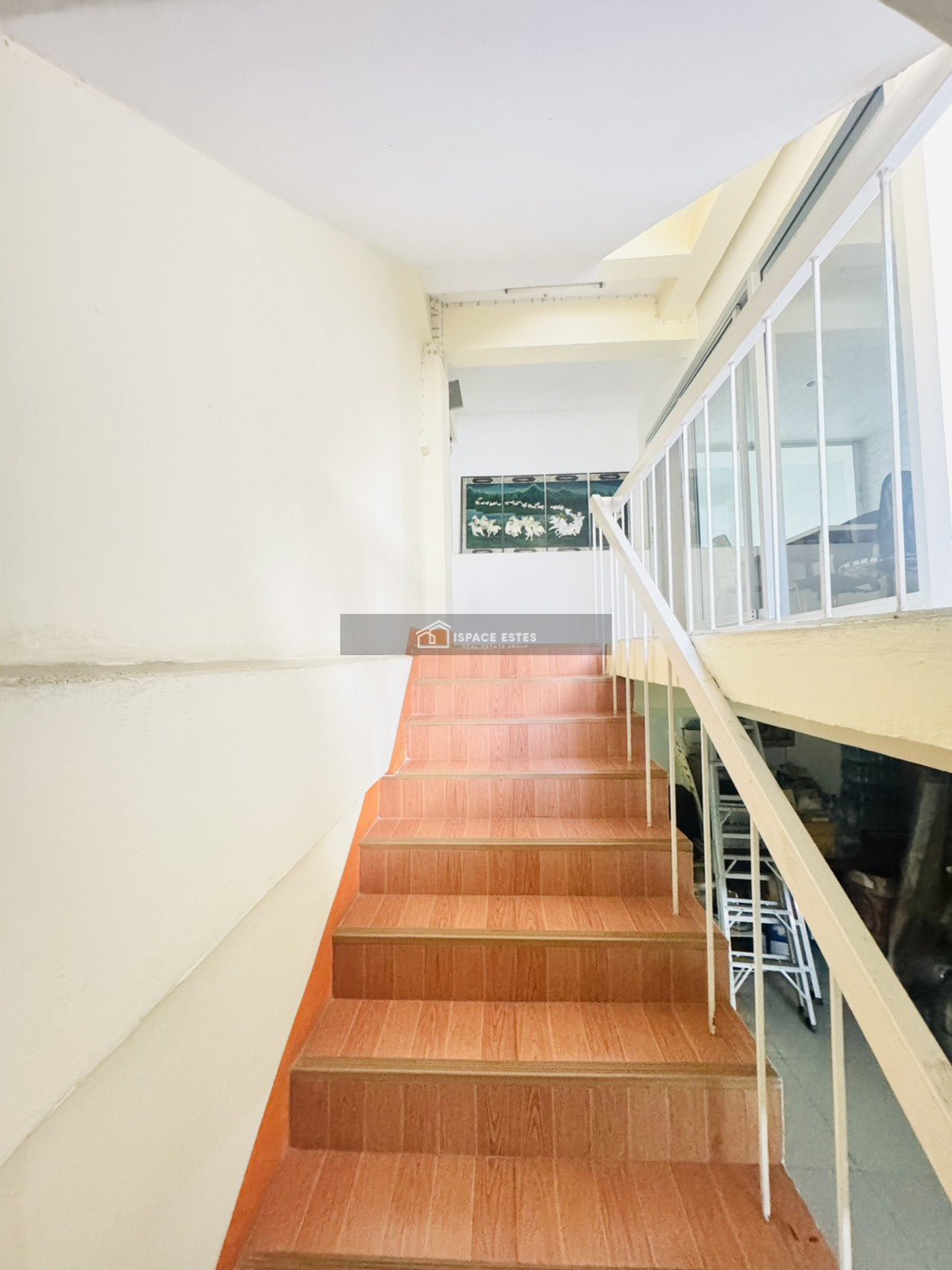 ให้เช่าอาคารพาณิชย์ 3.5 ชั้น(ไม่รวมดาดฟ้า) สุขุมวิท 101/1 เนื้อที่ 15 ตร.ว ทำเลดีติดถนนหลักซอยวชิรธรรมสาธิต ใกล้รถไฟฟ้า BTS สถานีปุณณวิถี